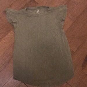 GAP Olive green maternity t-shirt. Size small.